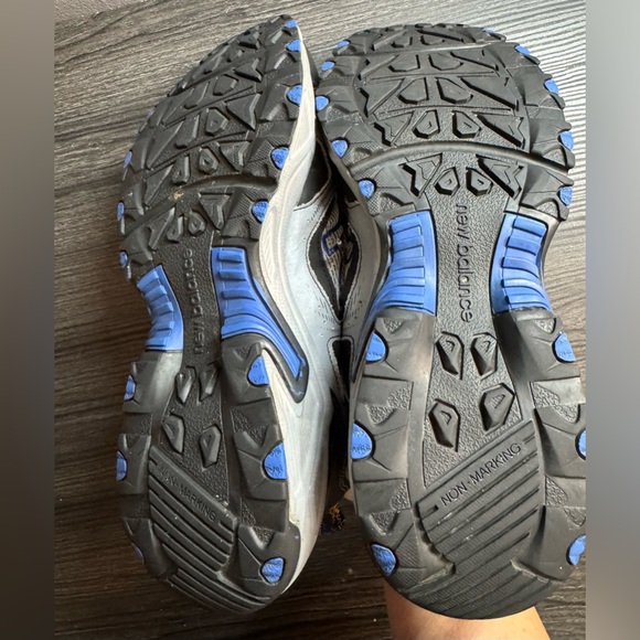 New Balance Men\'s Gray and Blue Sneakers